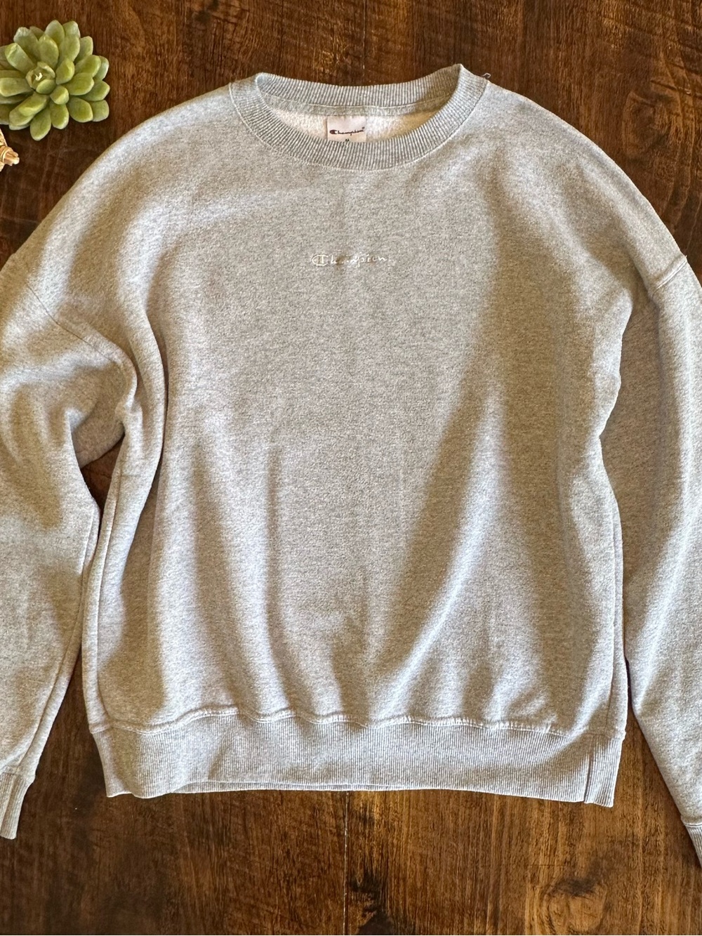 Champion | VTG Light Heather Grey Micro Embroidered Crewneck Sweatshirt, Size M